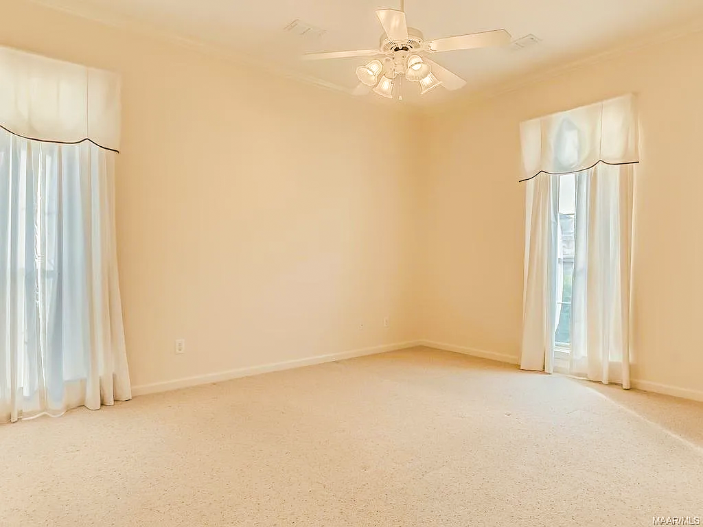 2112 Parkview Dr S #NA - Photo 4 of 21