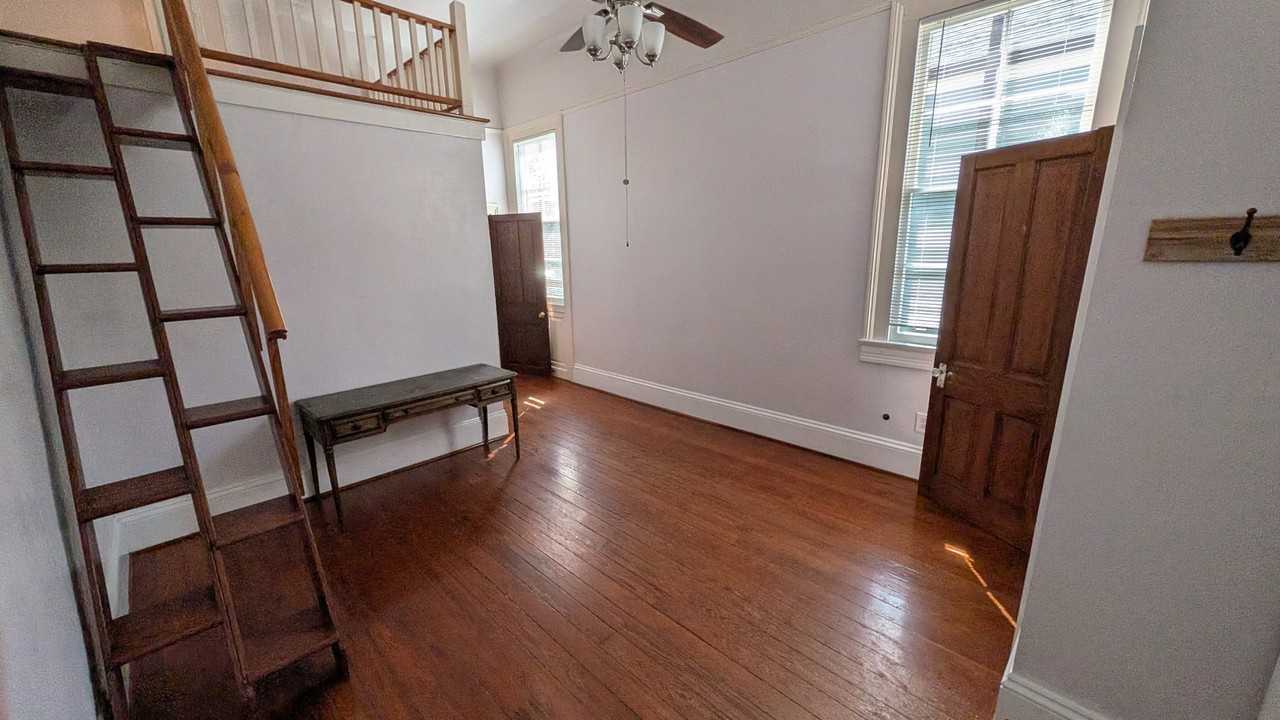 4715 S Carrollton Ave #11 - Photo 6 of 9