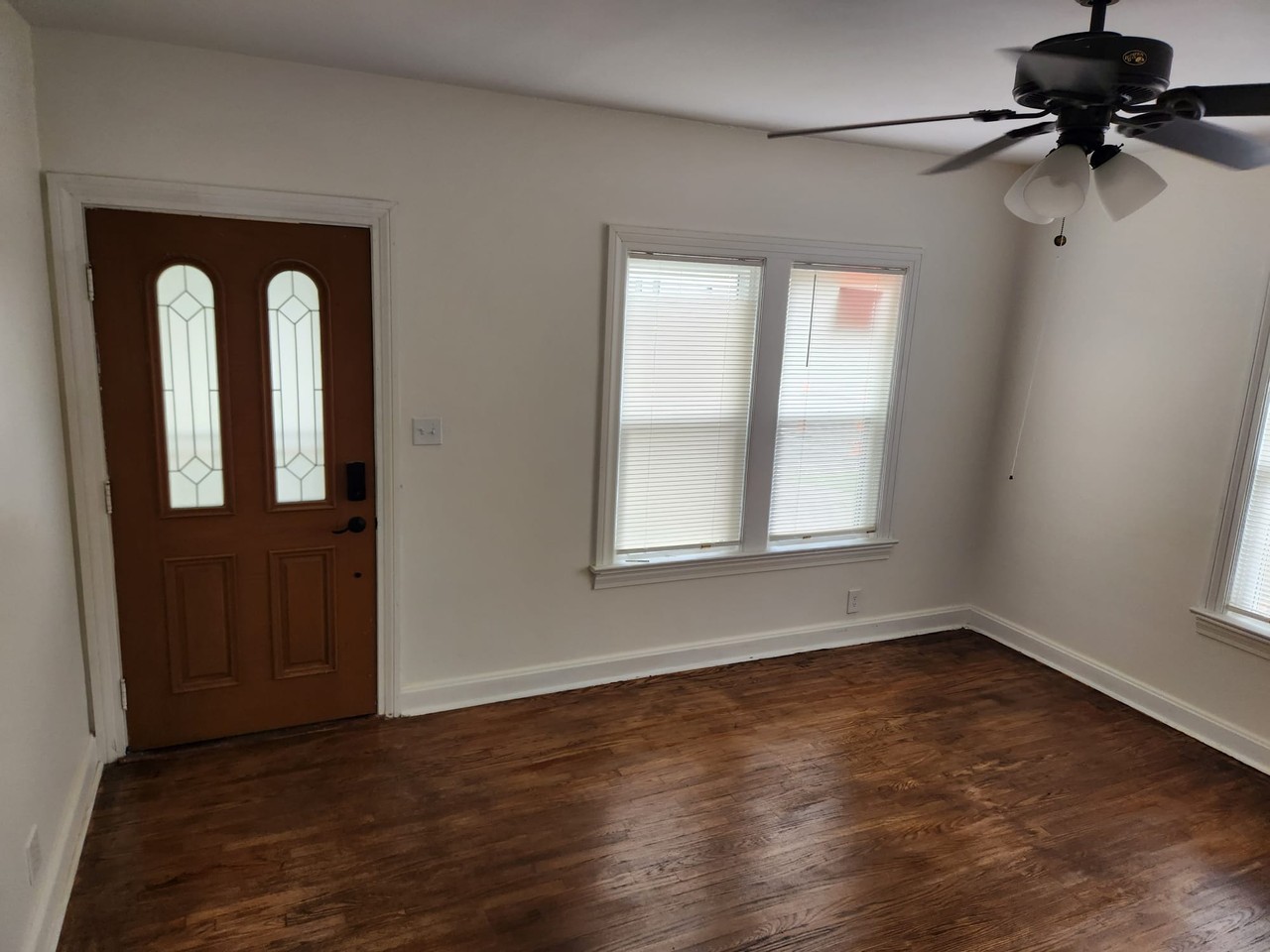 1123 E Blackford Ave #NA - Photo 2 of 11