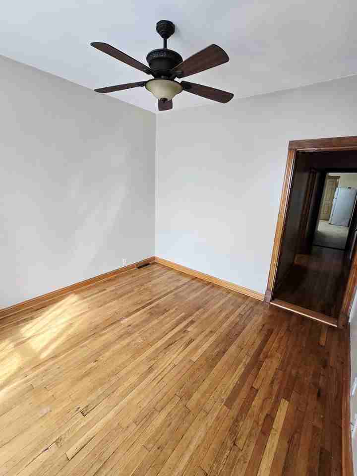 919 N Leavitt St #1F - Photo 3 of 18