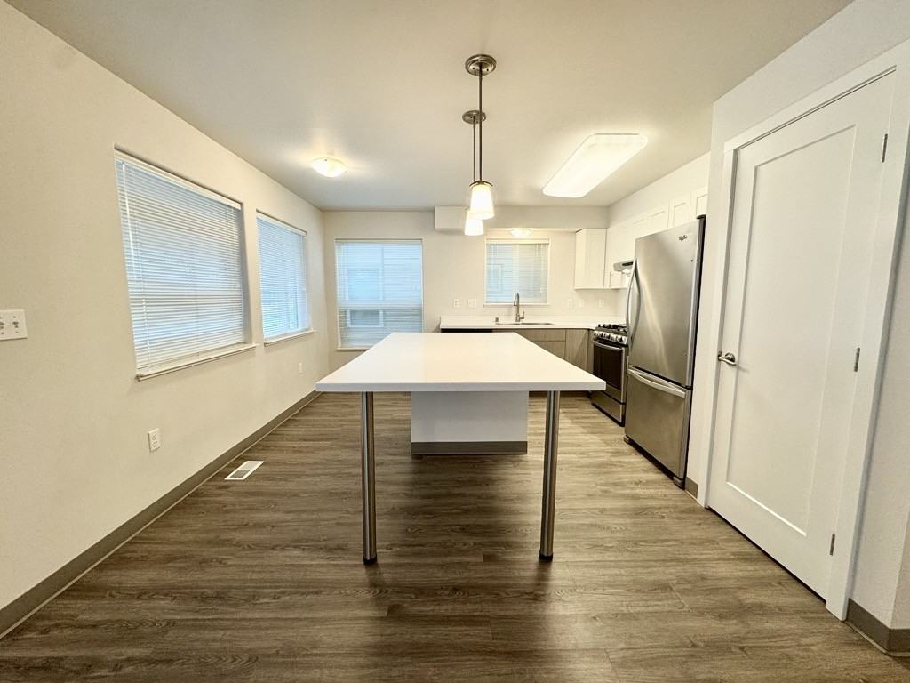 Cordova 6 E 12th Ave #A - Photo 6 of 34