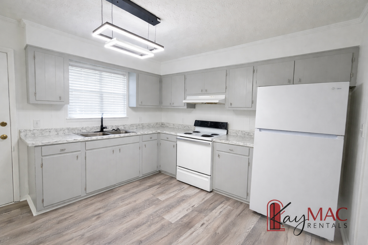 1111 6th St #NA - Photo 5 of 16