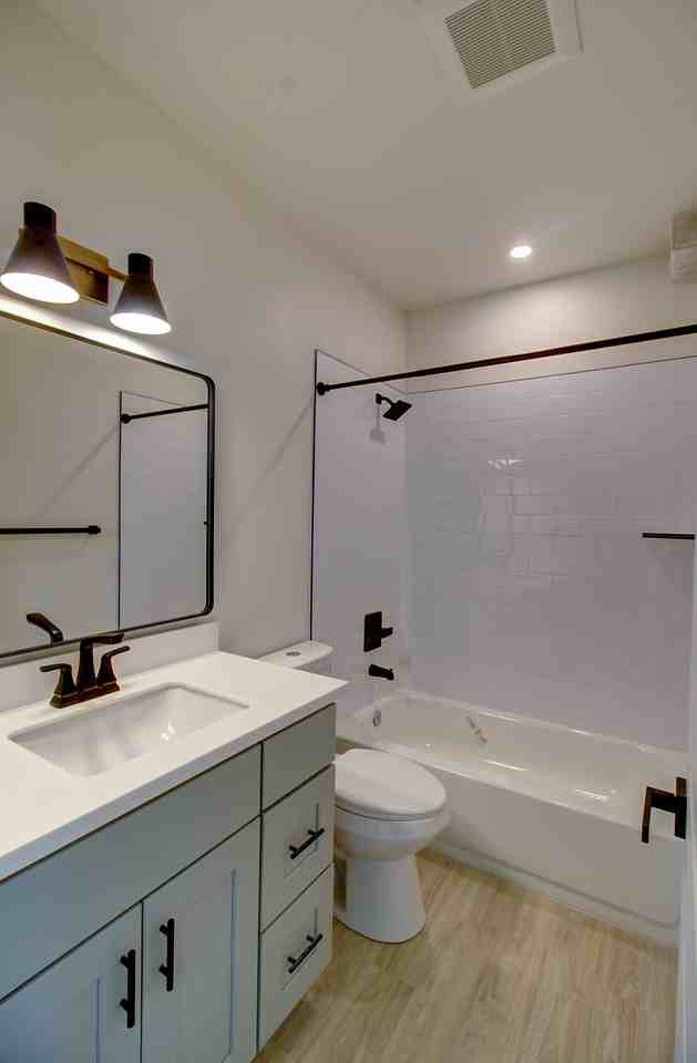 1246 E Jen Dr #101 - Photo 5 of 11