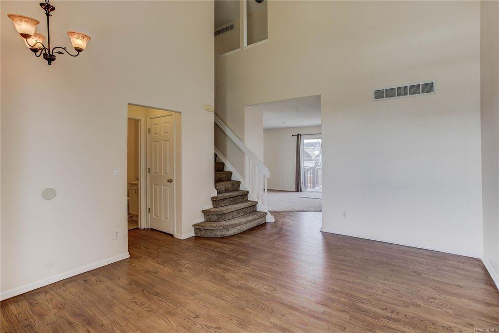 5501 S Yakima St #NA - Photo 4 of 28