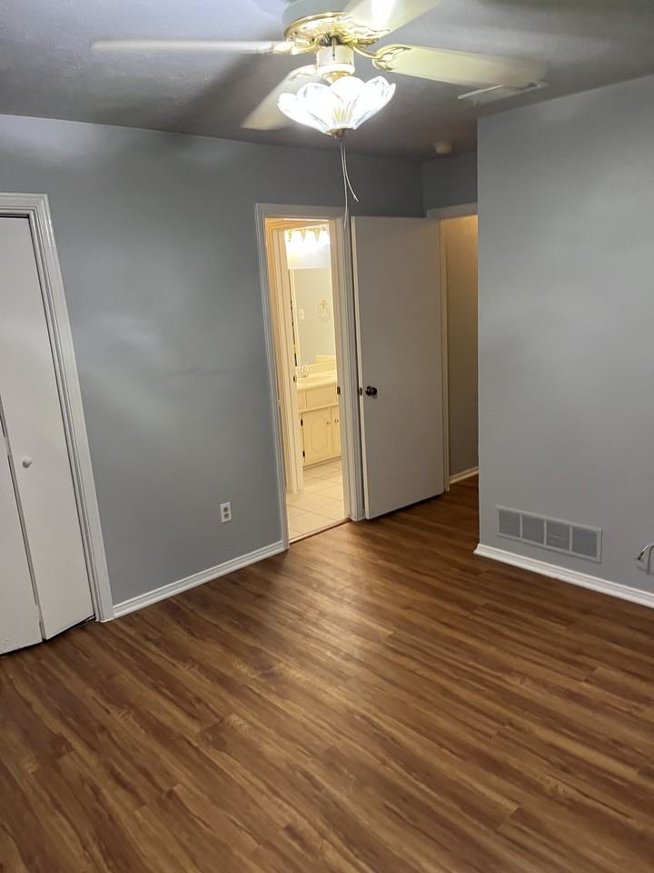 2304 Canyon Valley Trl #NA - Photo 2 of 33