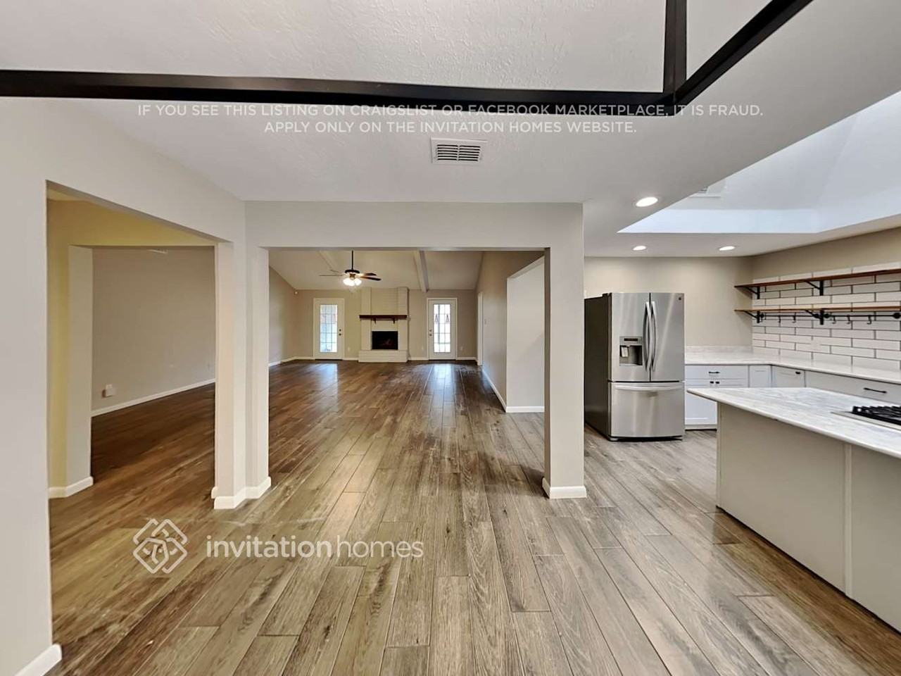 15607 Oldridge Dr - Photo 5 of 19