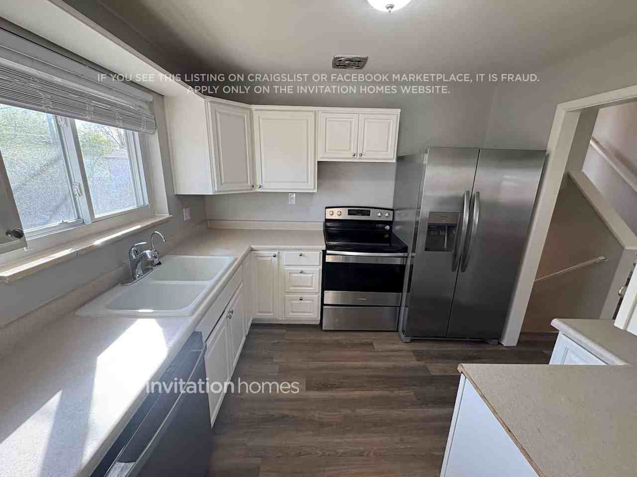 402 S Robb Way - Photo 5 of 22