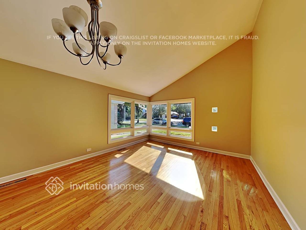 9051 Forestview Rd - Photo 4 of 19