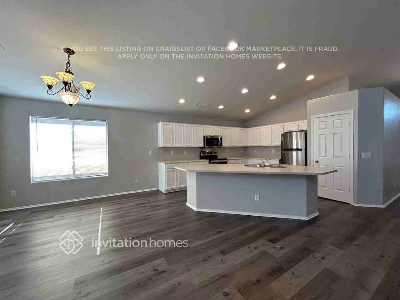 8524 W Chickasaw St - Photo 5 of 14