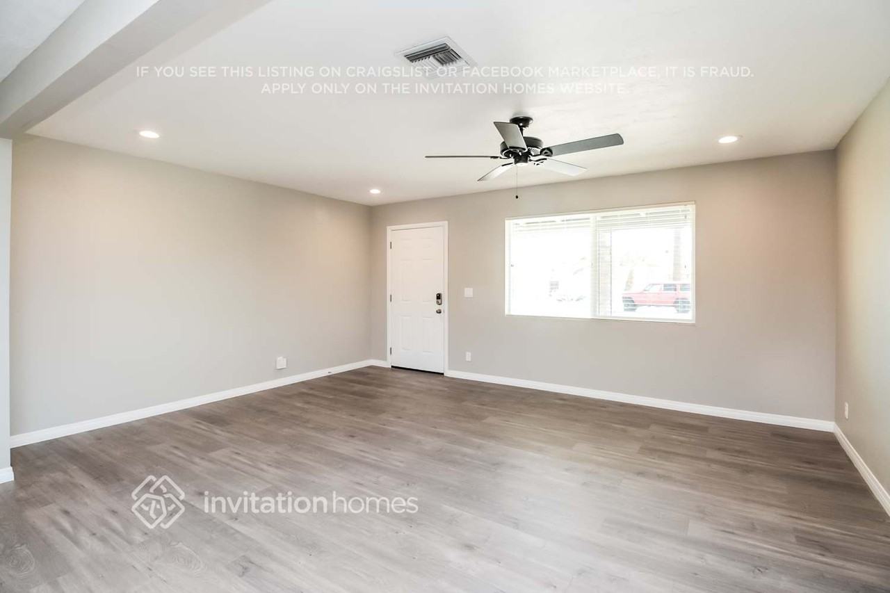 7302 E Fillmore St - Photo 4 of 21