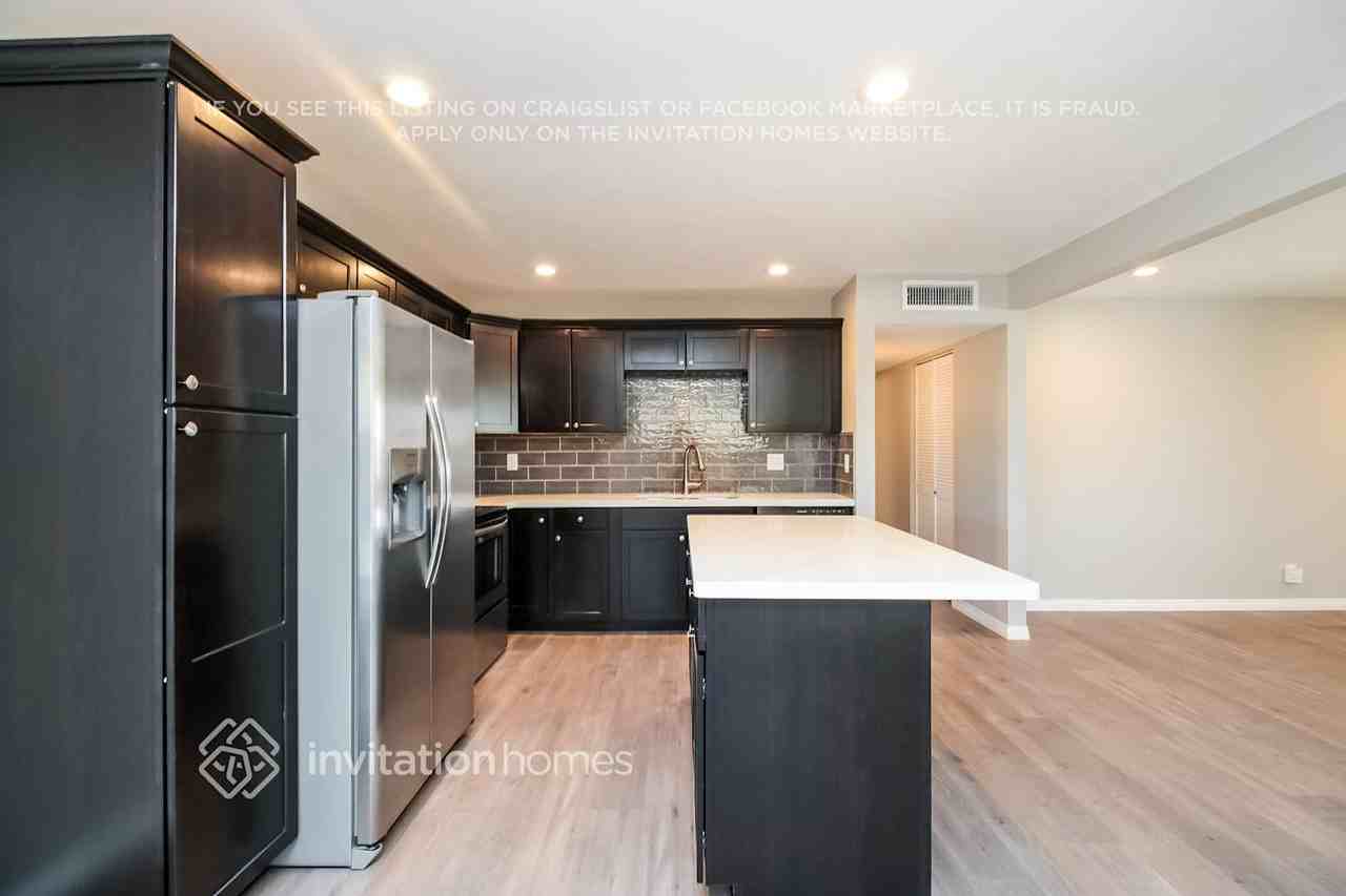 7302 E Fillmore St - Photo 7 of 21