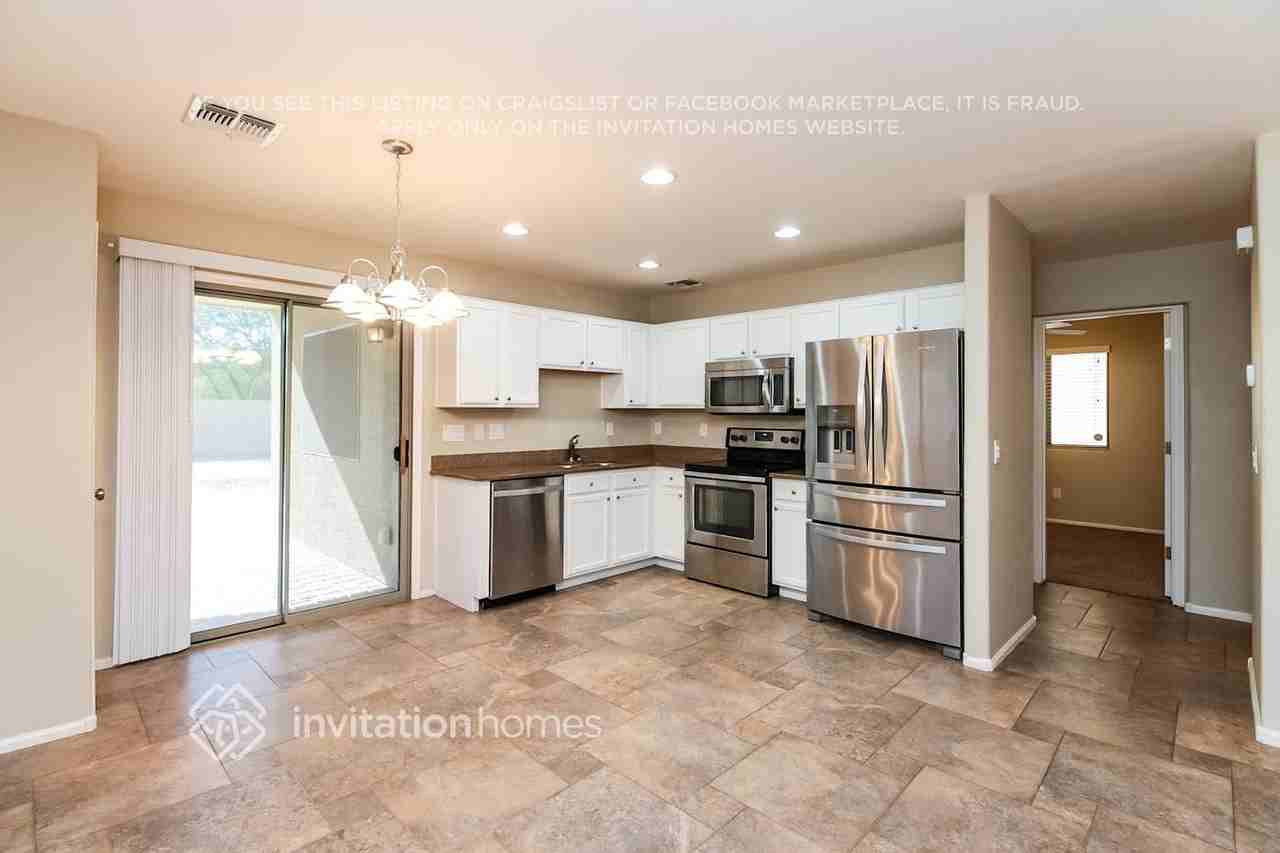 4171 E Tanzanite Ln - Photo 5 of 19