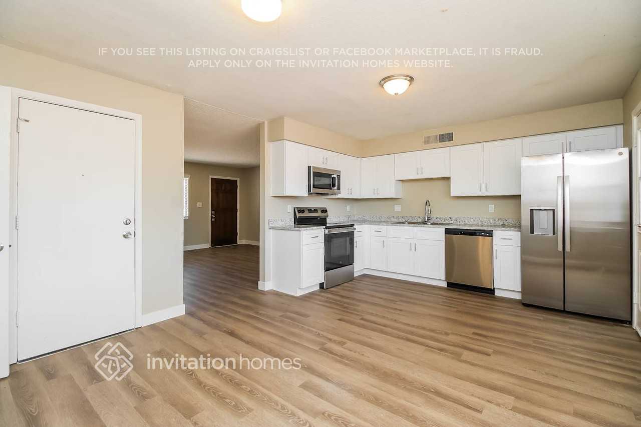 1205 W El Alba Way - Photo 6 of 17