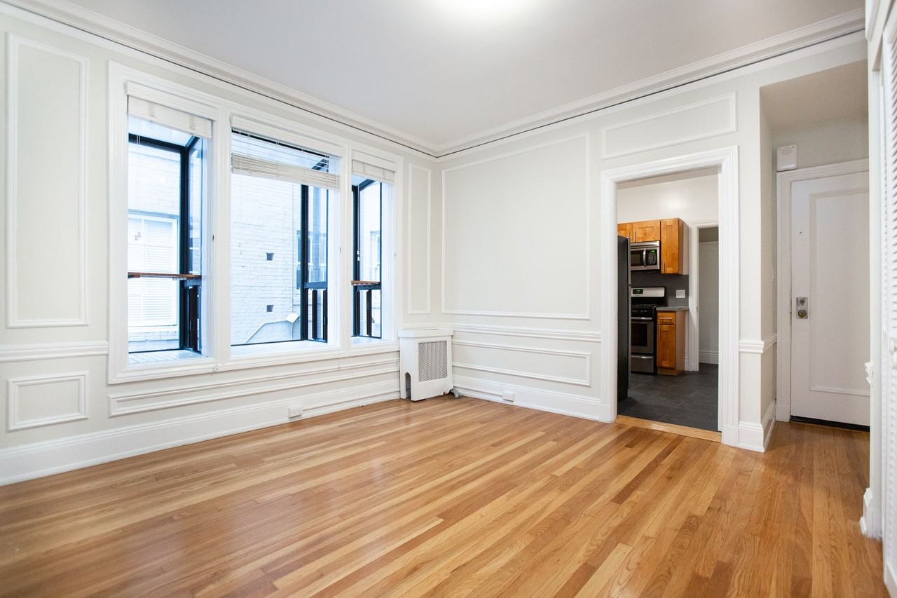 655 Powell - Photo 3 of 31