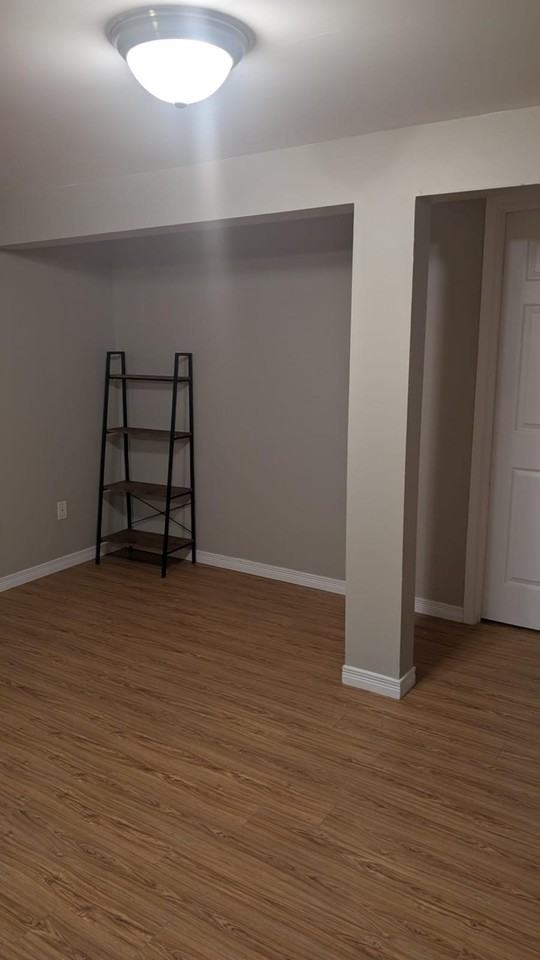 619 Willow Road - Photo 2 of 7