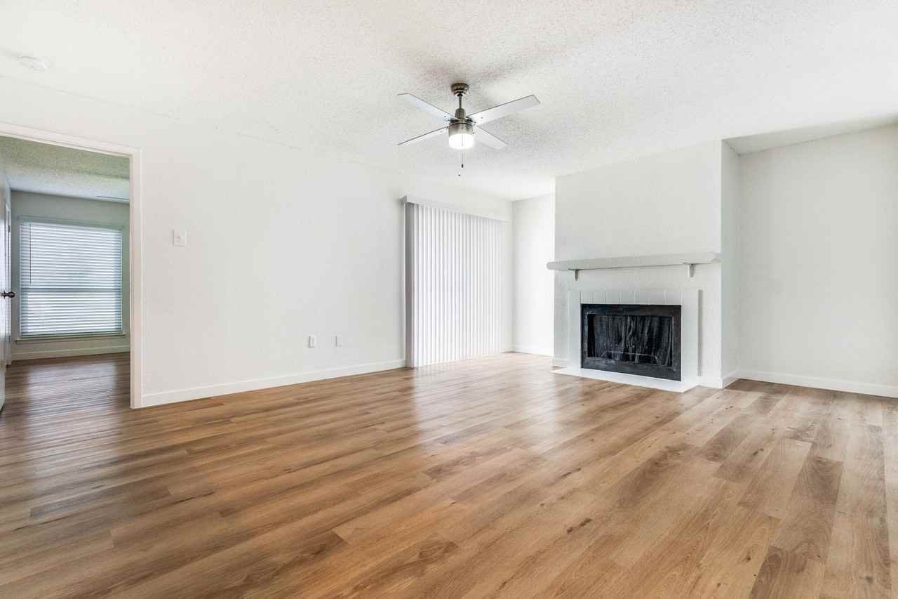 PARKSIDE ARLINGTON - Photo 7 of 19