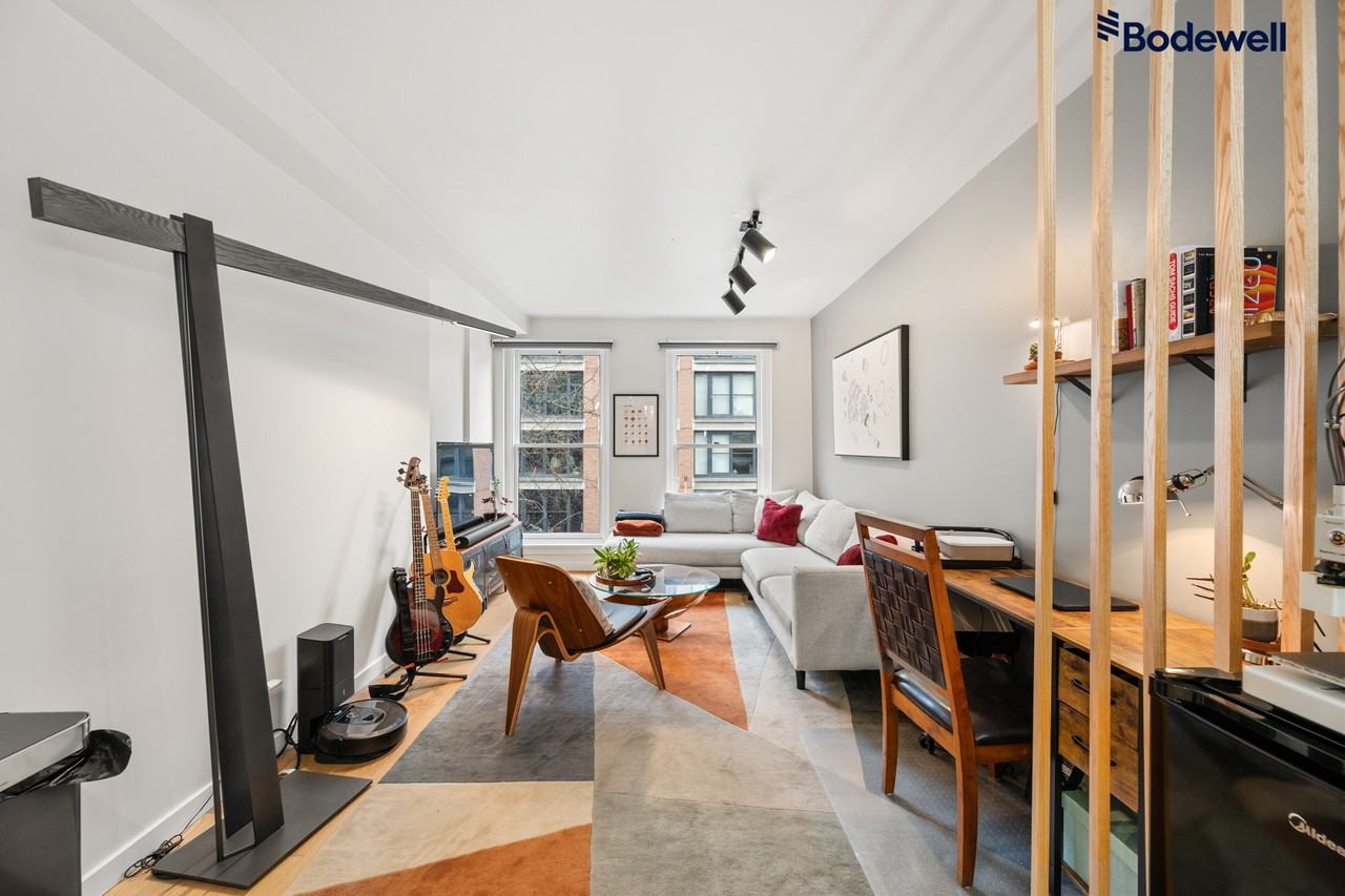 Terminus - Photo 4 of 20