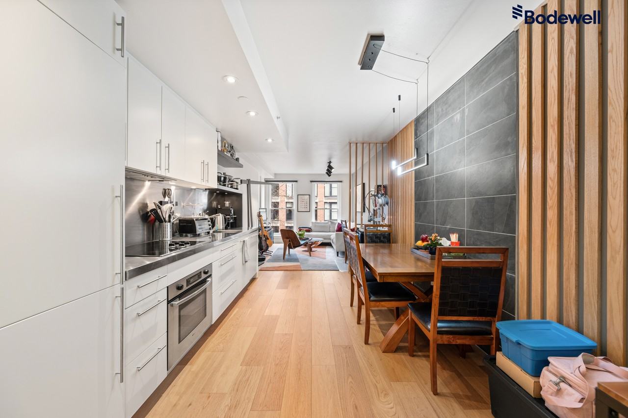 Terminus - Photo 5 of 20