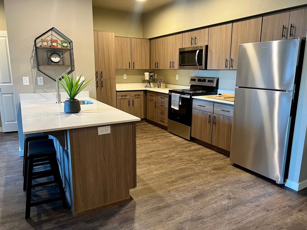 Eagle Pointe Apartments - Photo 5 of 50