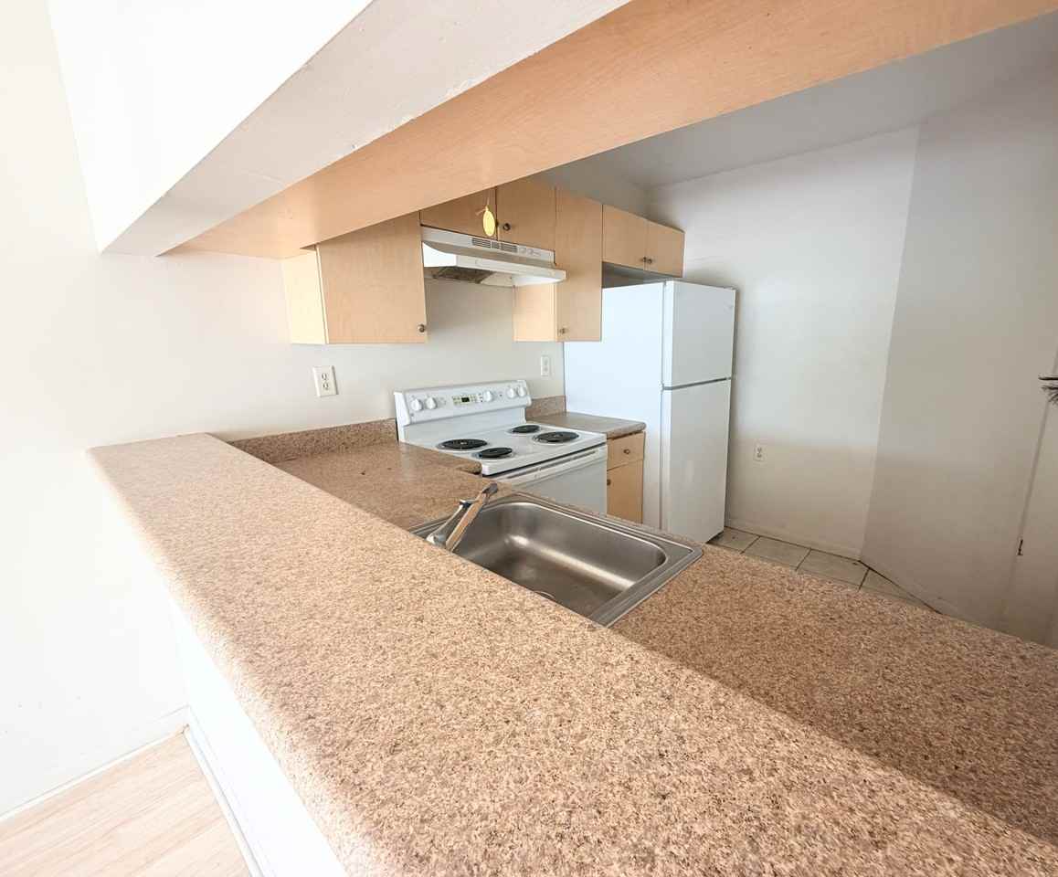 960 Lake Victoria Dr #1 - Photo 2 of 5