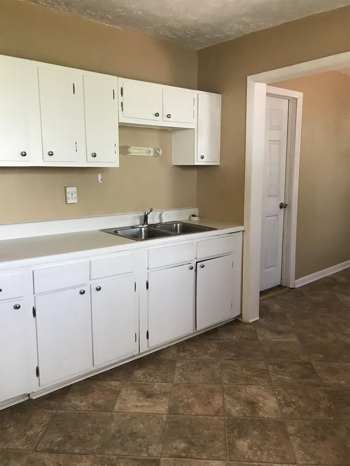 2315 Greenfield Ln #1 - Photo 6 of 15