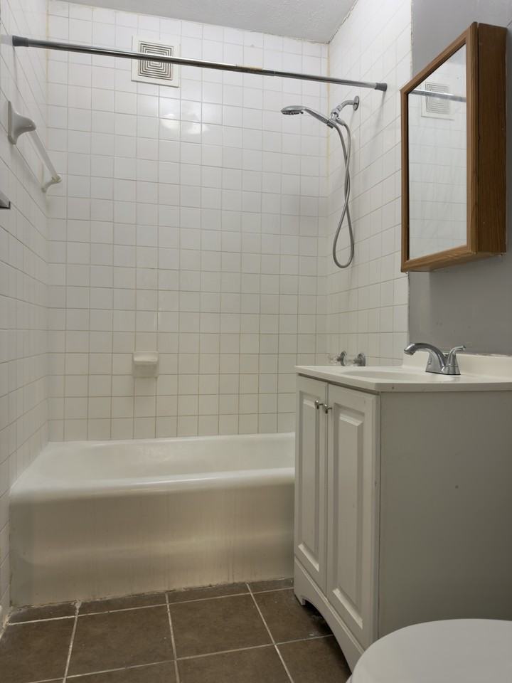 901 & 903 14th Street - 901 #901 - Photo 6 of 9