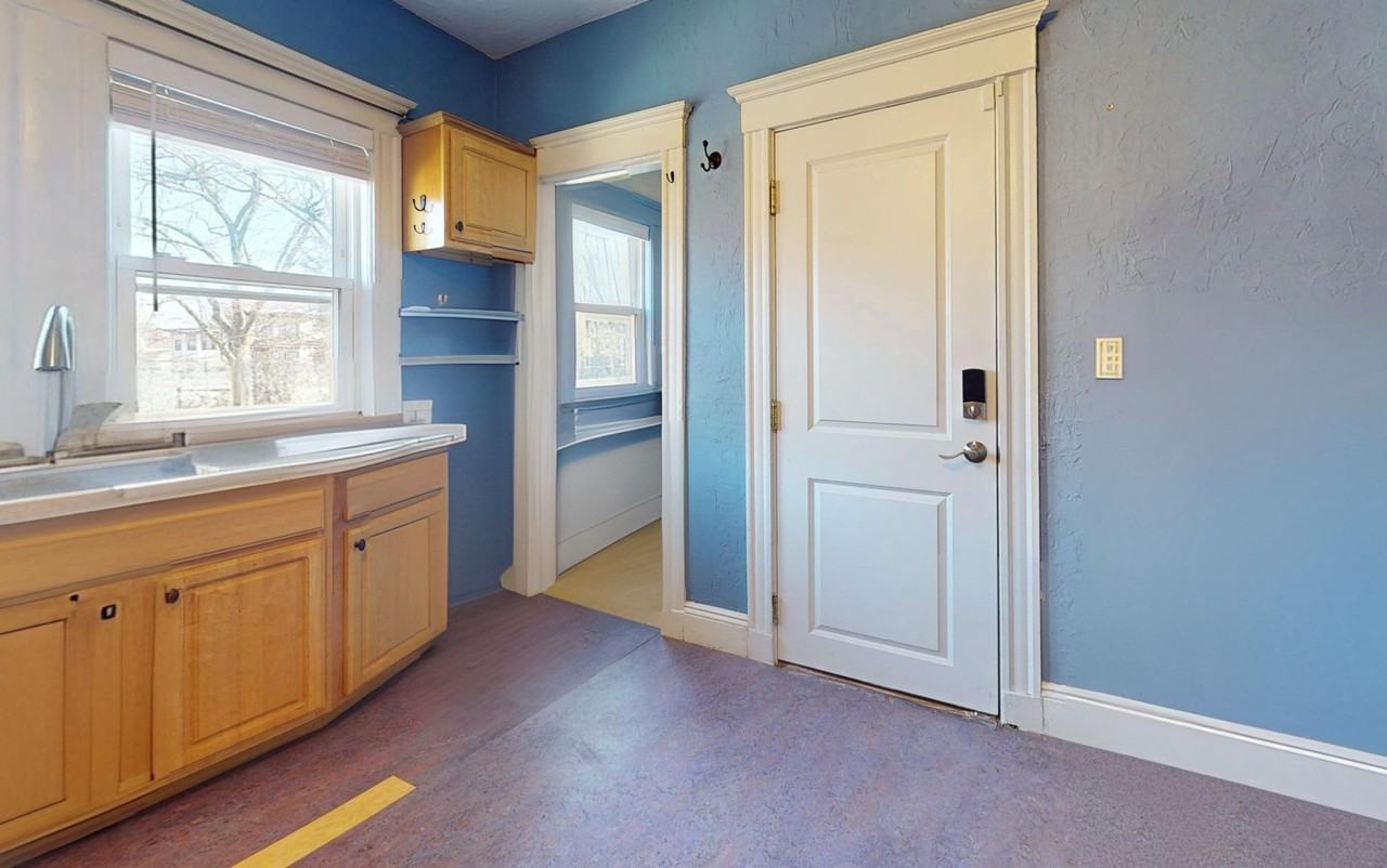 95 Jamaica St #1 - Photo 3 of 14