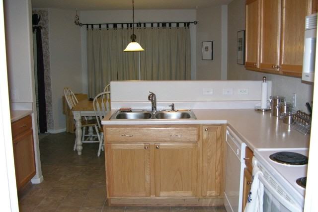 1905 Dove Creek Cir #1 - Photo 3 of 11