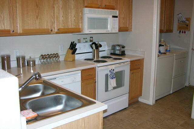 1905 Dove Creek Cir #1 - Photo 4 of 11