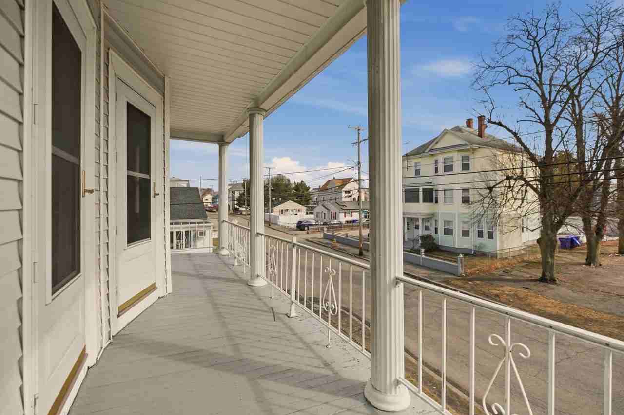 984 York Ave - Photo 2 of 20