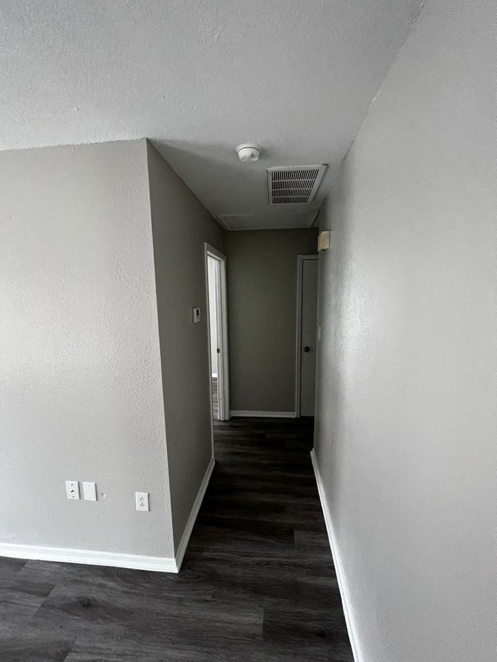 2713 N 30th St #2709B4 - Photo 4 of 8