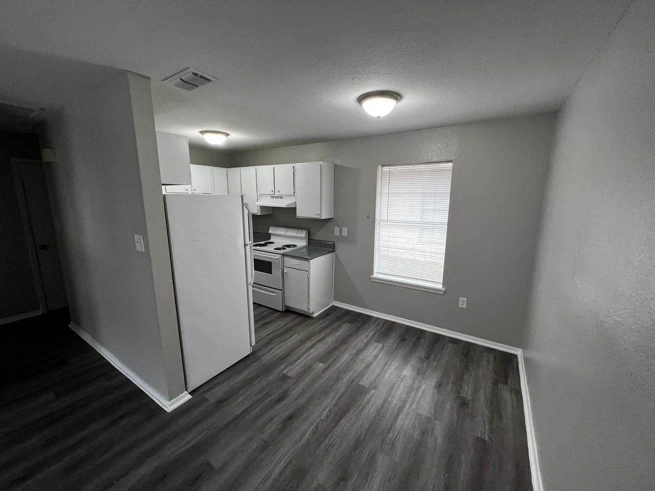 2713 N 30th St #2709B4 - Photo 6 of 8