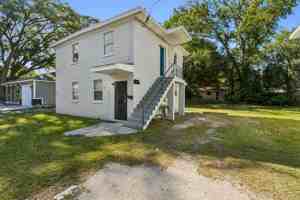 featured image of 1104 W 29th St