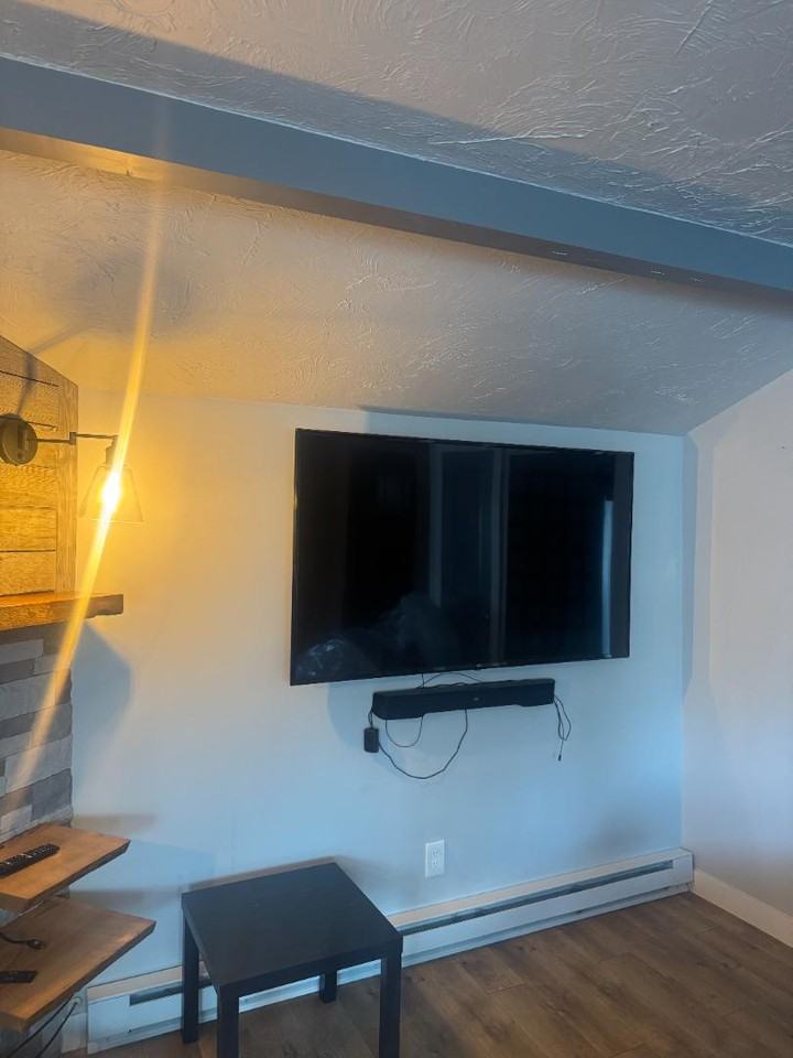 308 Garnet St - Photo 3 of 8