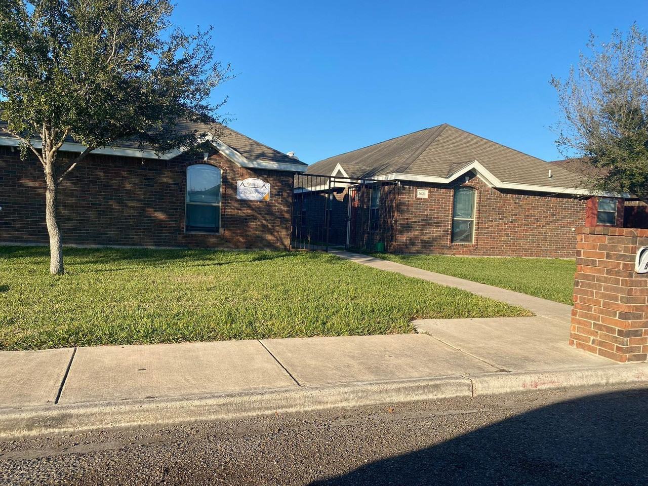 3713 W Sarah Evans #3713-01 - Photo 2 of 4