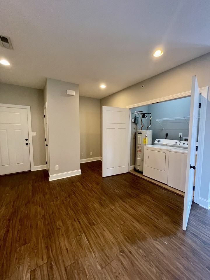 100 100 Portico Street201 #201 - Photo 5 of 50