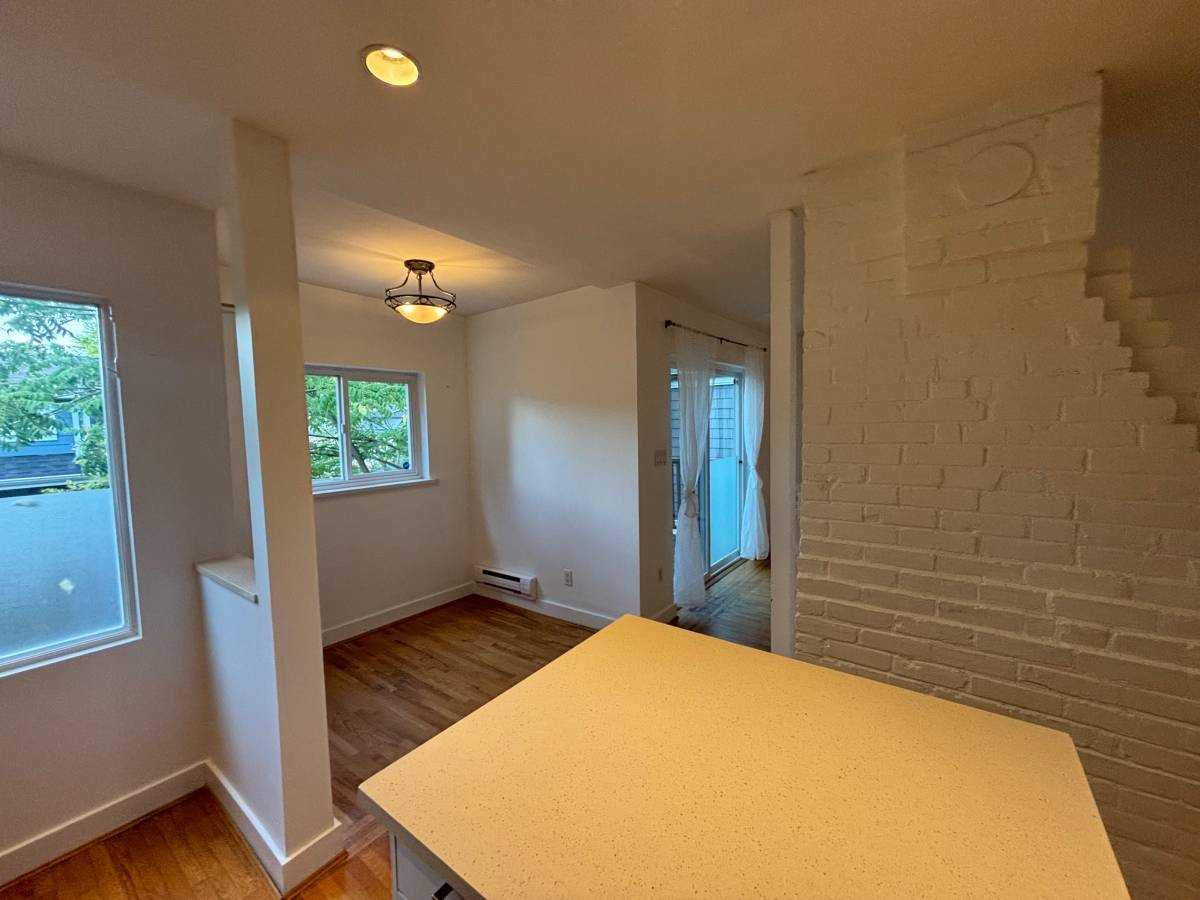 981 West 21st Avenue - Photo 3 of 24