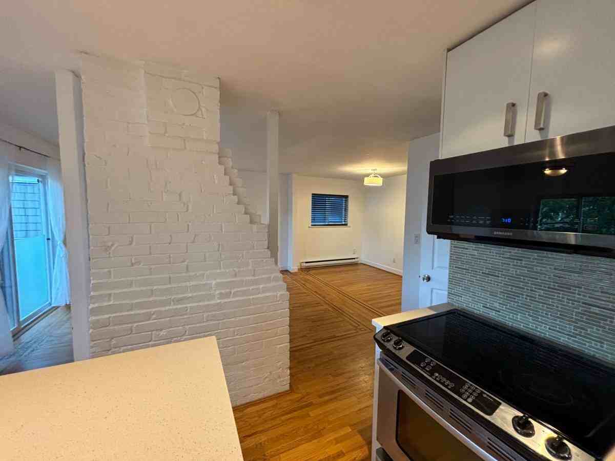 981 West 21st Avenue - Photo 7 of 24