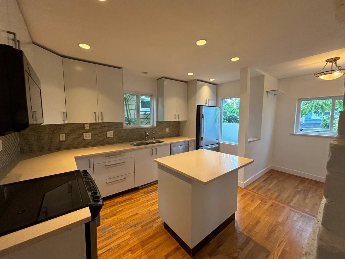 981 West 21st Avenue - Photo 5 of 24