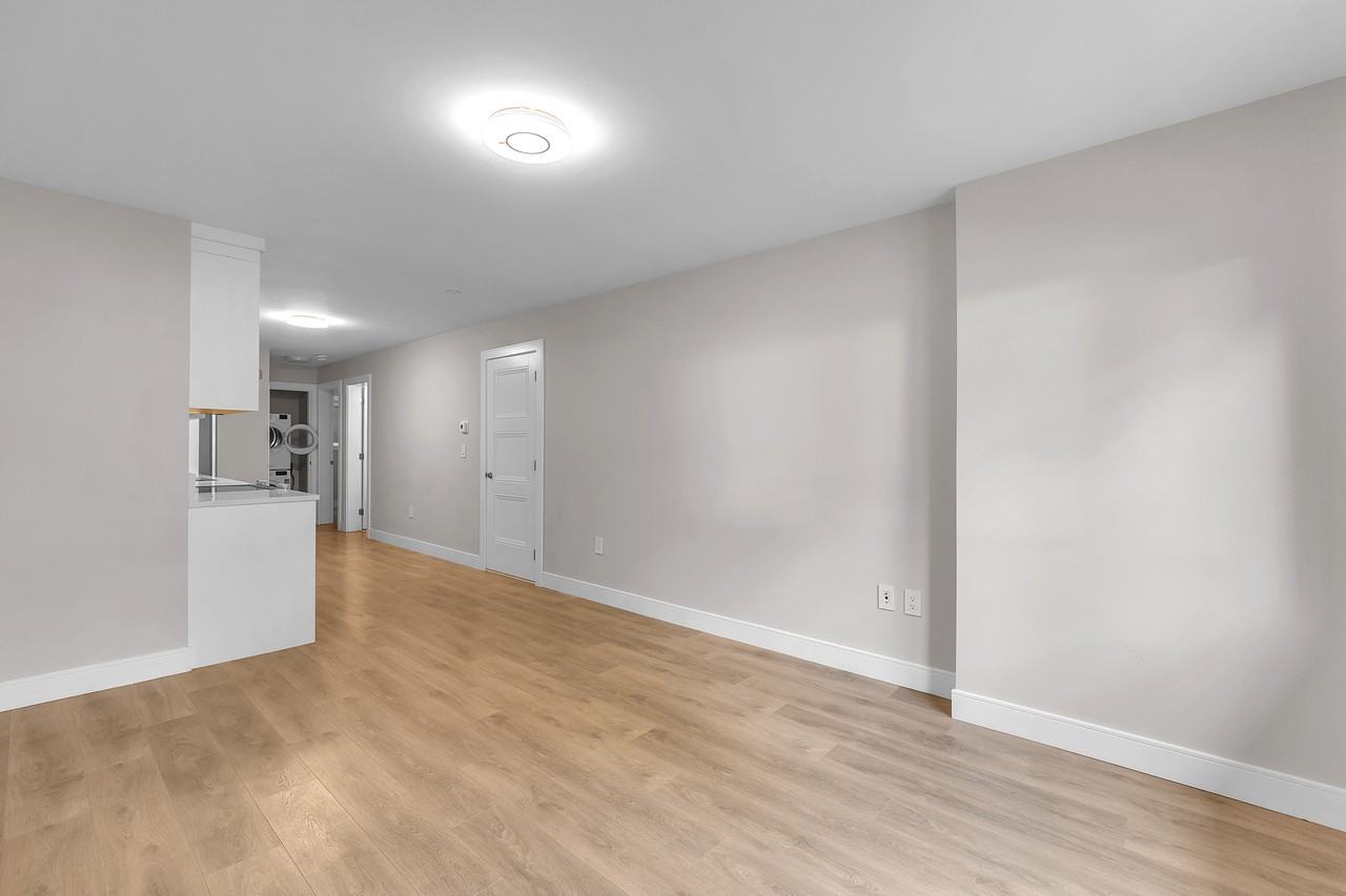 2240 Brookmount Avenue - Photo 4 of 14