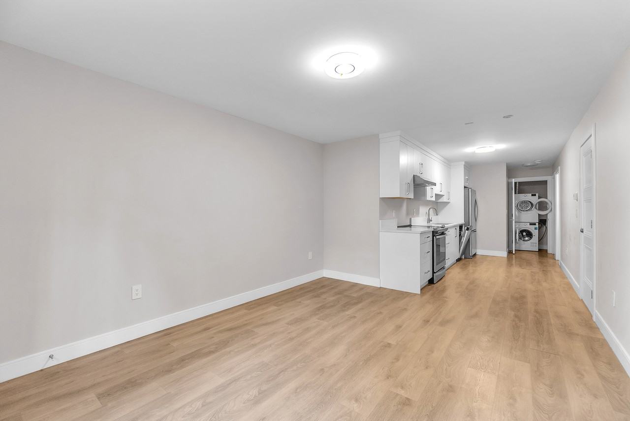 2240 Brookmount Avenue - Photo 3 of 14