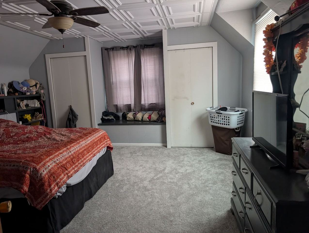 483 S Franklin St #1 - Photo 3 of 34