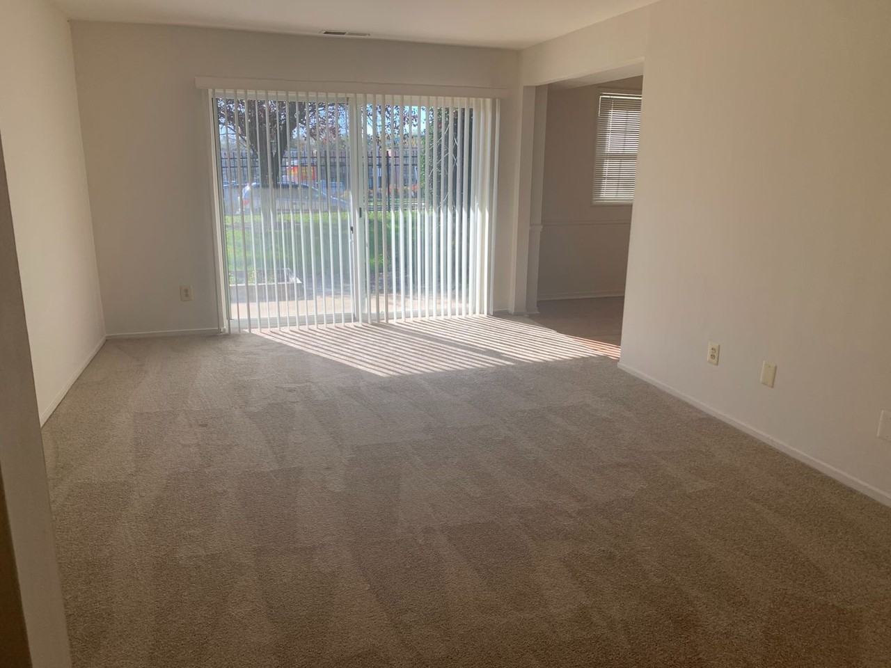 Randolph Square Apartments - Photo 5 of 5