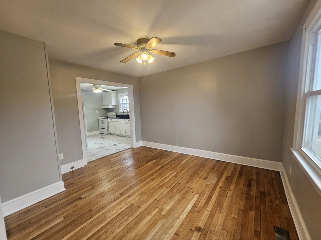 1431 Warrenton Rd #1 - Photo 4 of 32