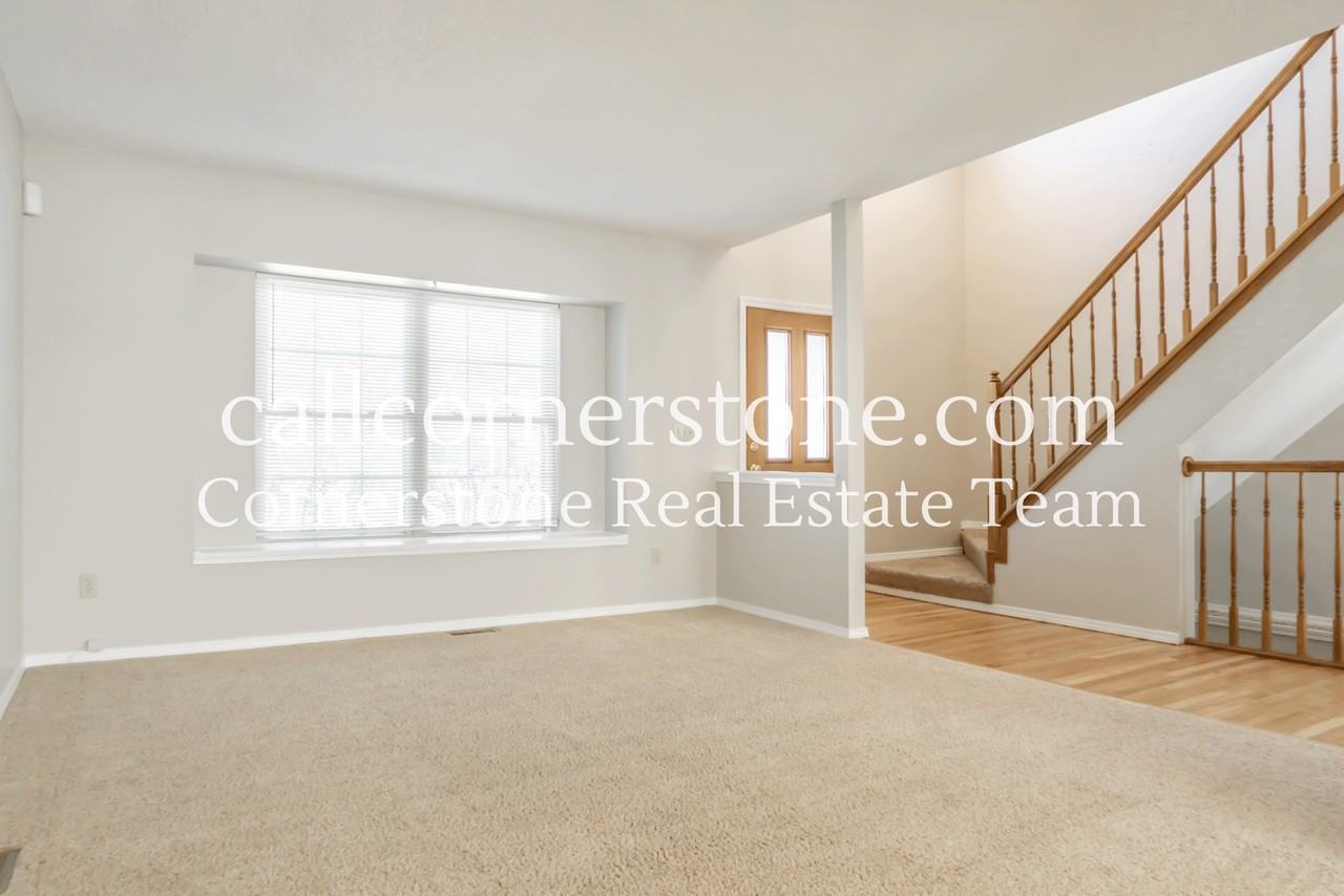 5037 Plumstead Dr #1 - Photo 4 of 32