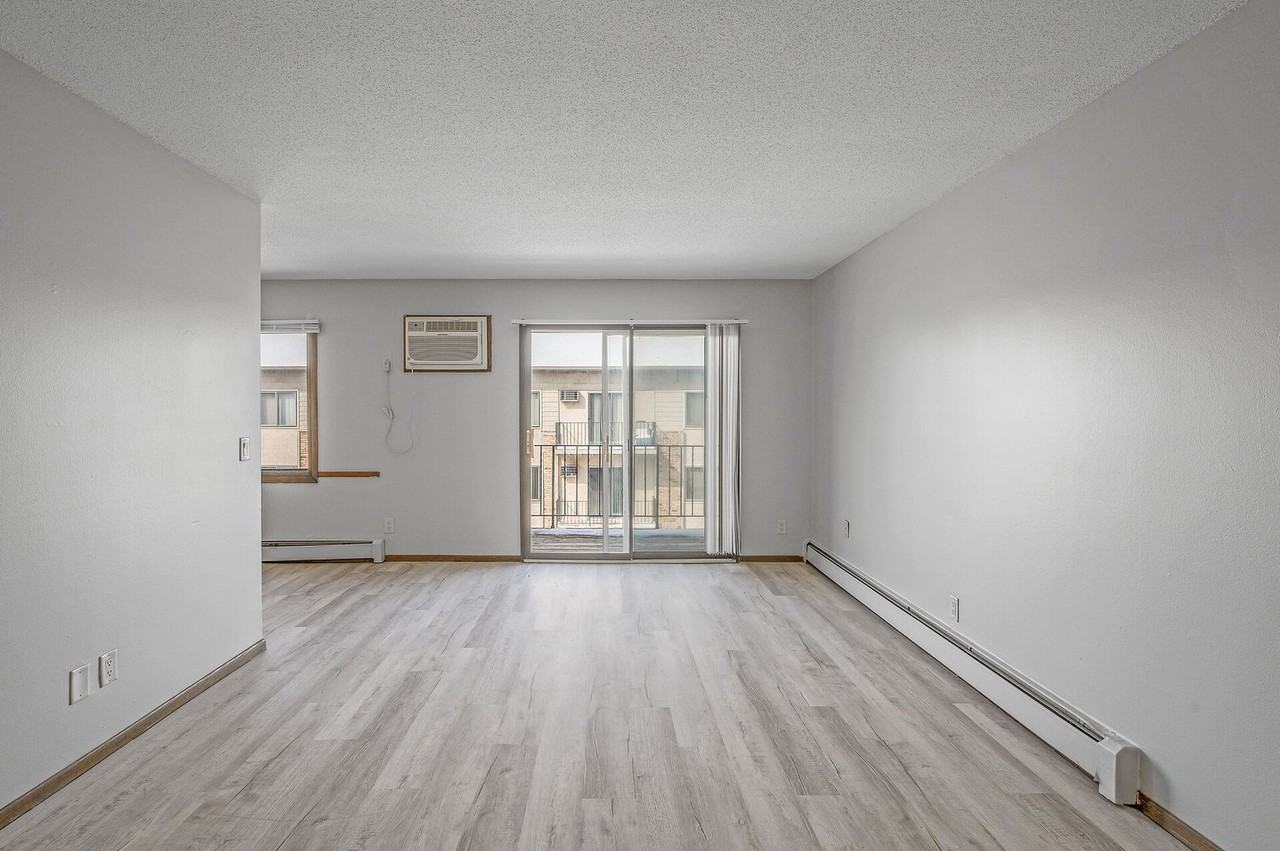 Highland Gables Apartments - Photo 2 of 23