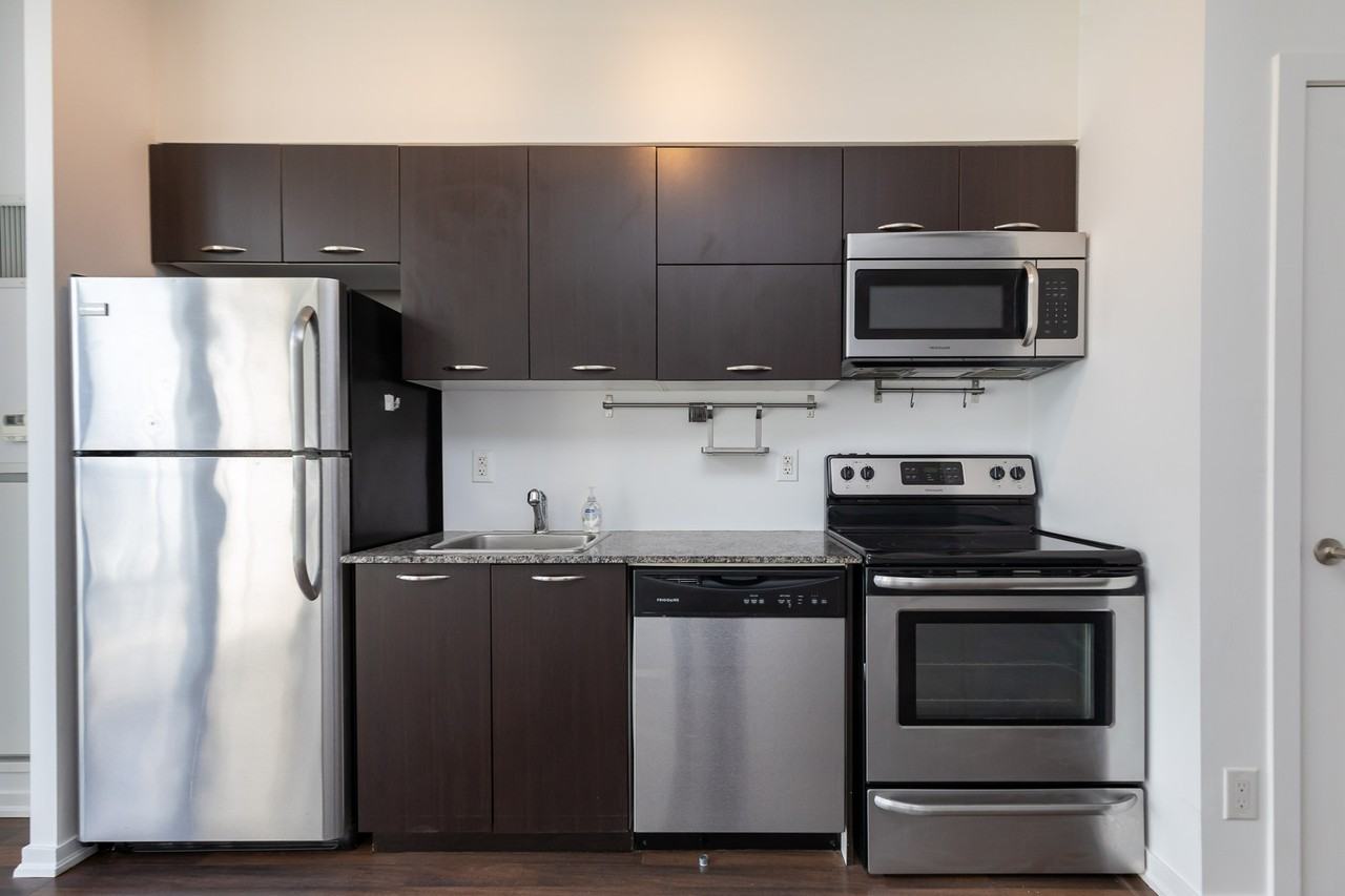 38 Joe Shuster Way #2202 - Photo 6 of 20