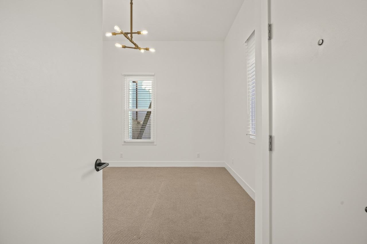 290 Divisadero St #A - Photo 7 of 9