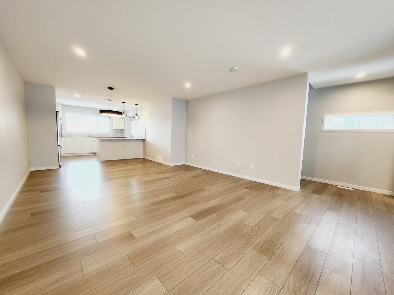 22330 92a Ave Nw - Photo 5 of 18