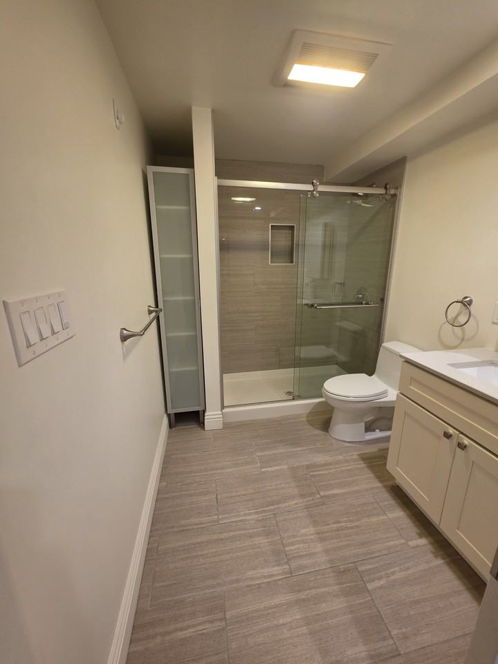 1466 Hopkins St #2 - Photo 6 of 9